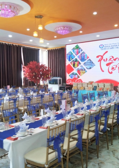 TRANG TRÍ TIỆC HỘI NGHỊ